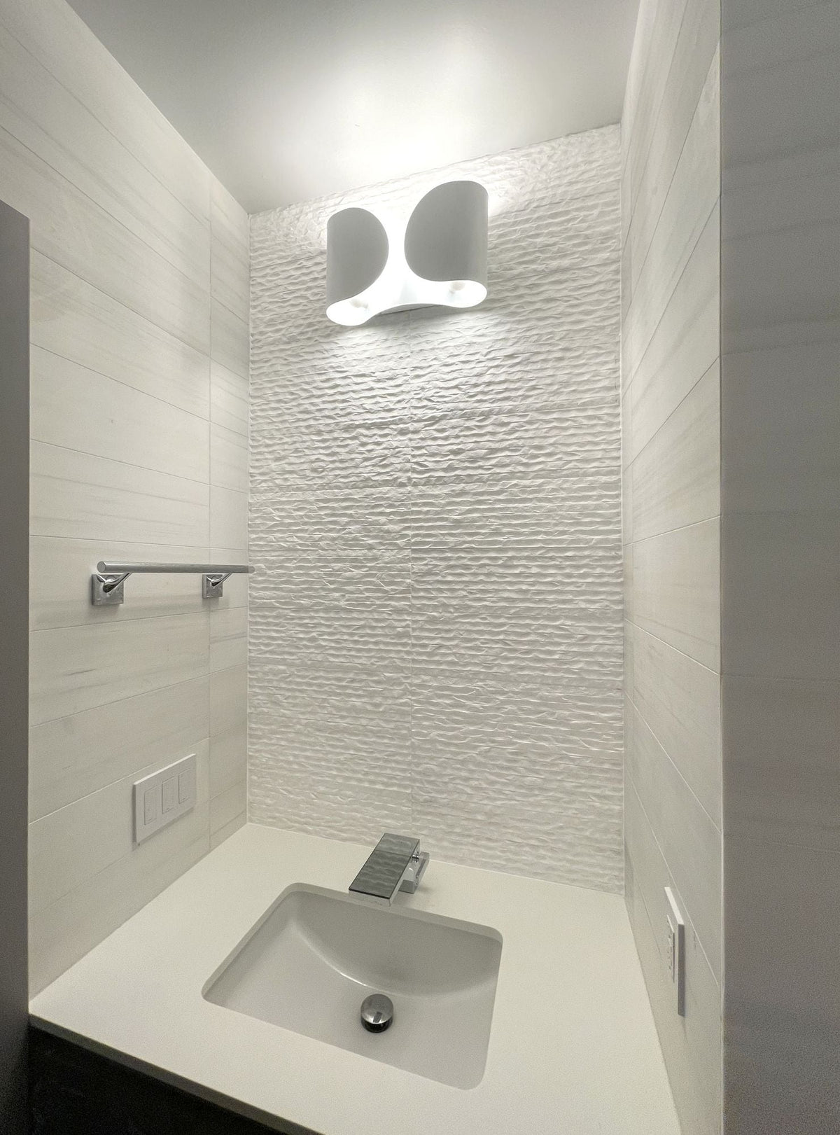 Glacier White 